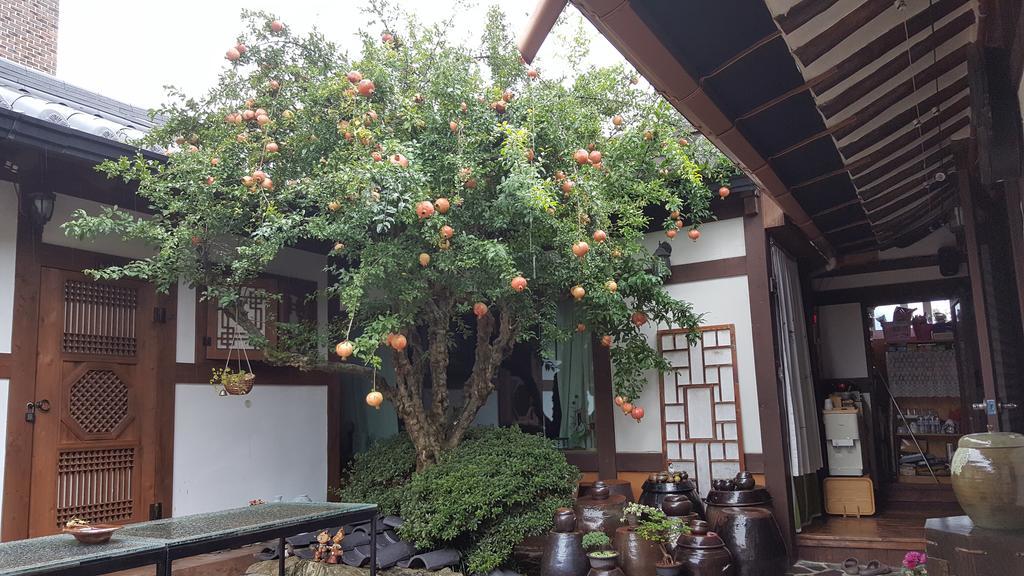 Inyeon Hanok Guesthouse Jeonju Exterior photo