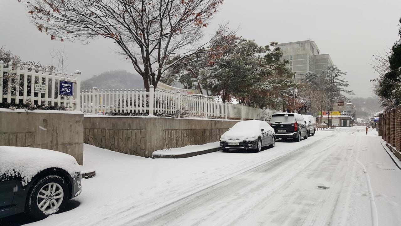 Inyeon Hanok Guesthouse Jeonju Exterior photo
