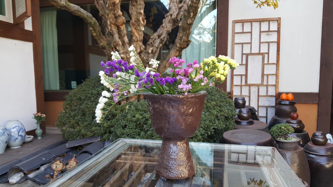 Inyeon Hanok Guesthouse Jeonju Exterior photo