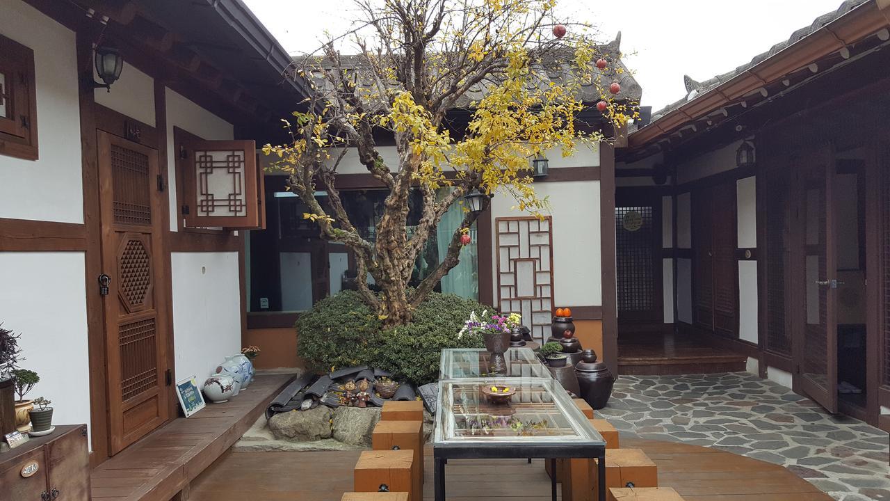 Inyeon Hanok Guesthouse Jeonju Exterior photo