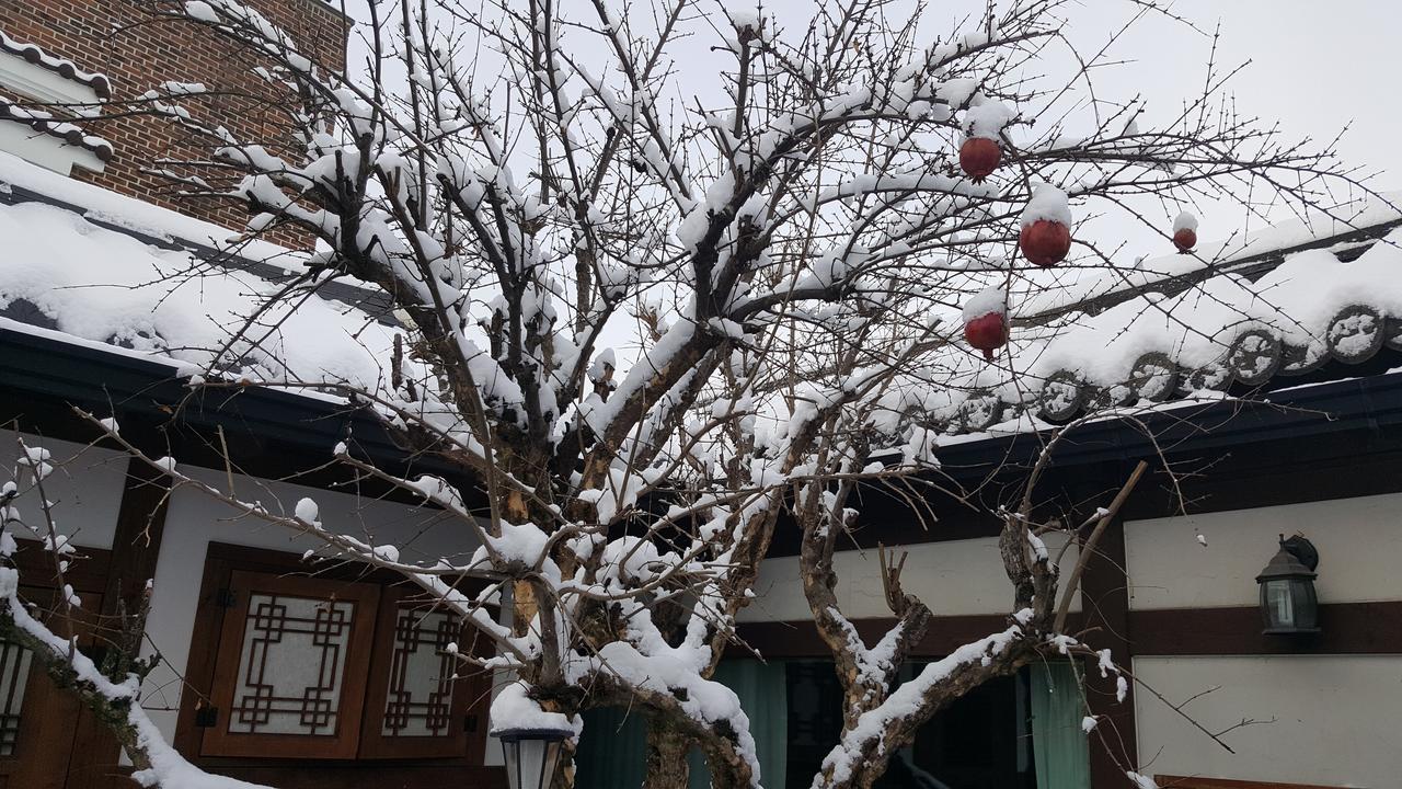Inyeon Hanok Guesthouse Jeonju Exterior photo