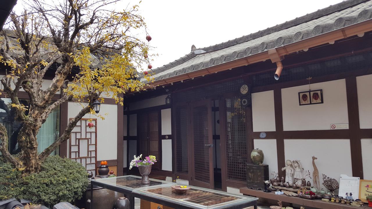 Inyeon Hanok Guesthouse Jeonju Exterior photo