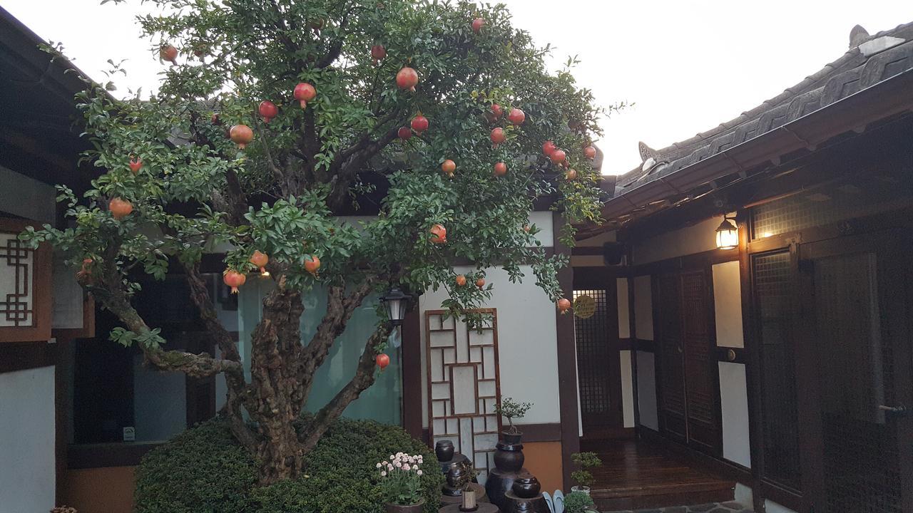 Inyeon Hanok Guesthouse Jeonju Exterior photo