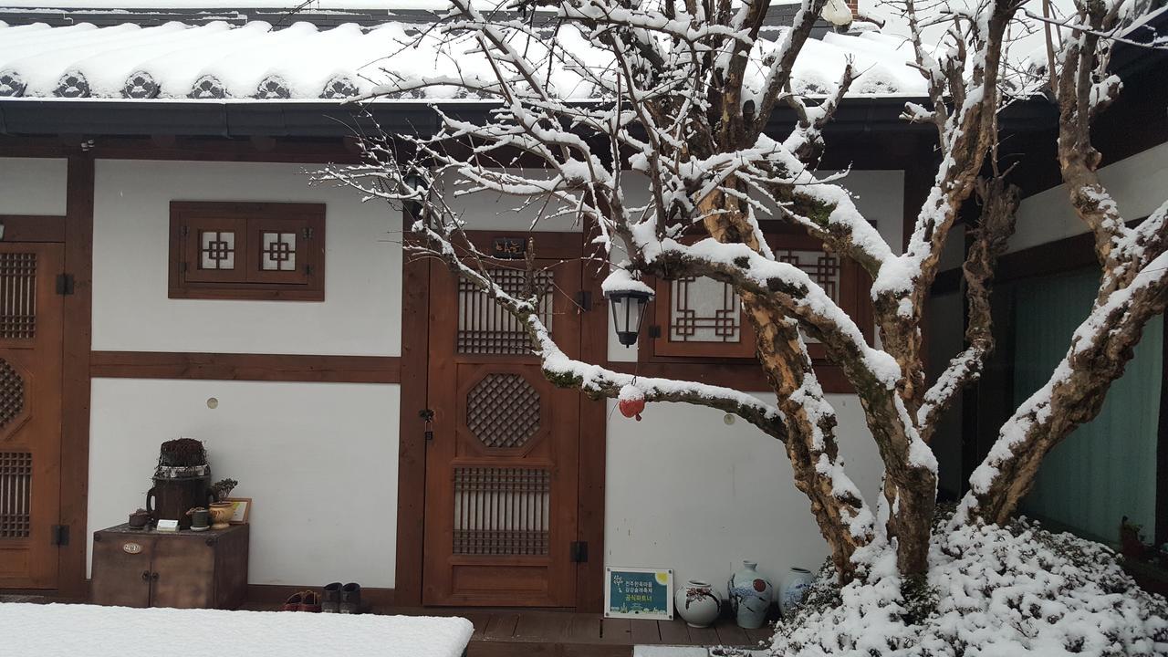 Inyeon Hanok Guesthouse Jeonju Exterior photo