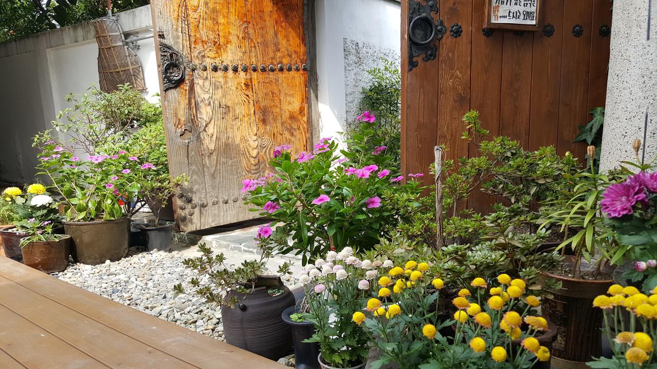 Inyeon Hanok Guesthouse Jeonju Exterior photo